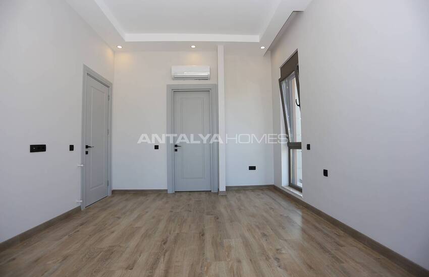 Spacious Detached Villa with Private Pool in Antalya Yesilbayir 35