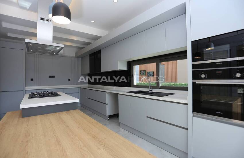Spacious Detached Villa with Private Pool in Antalya Yesilbayir 18