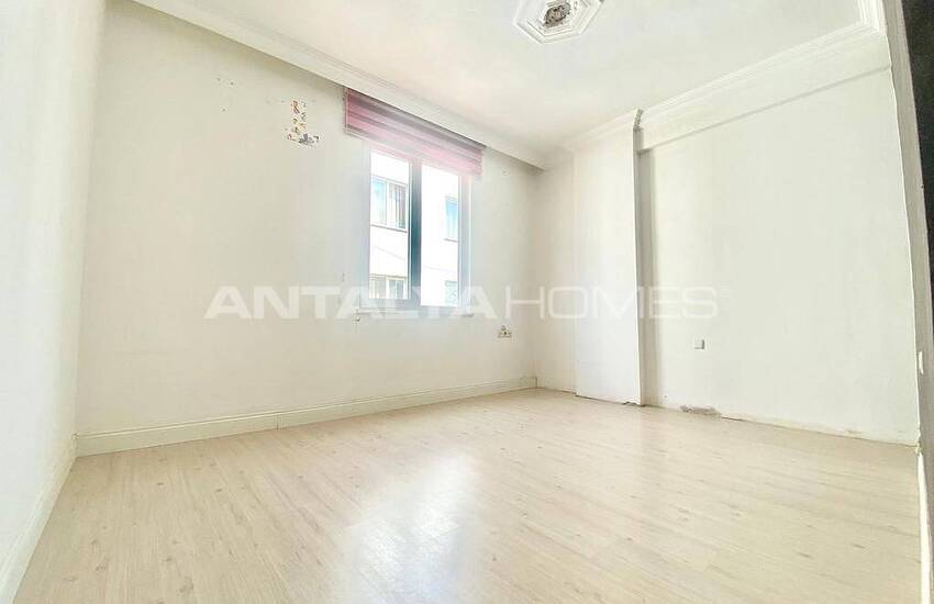 Ready-to-move Spacious Flat in a Building Antalya Kizilarik 19