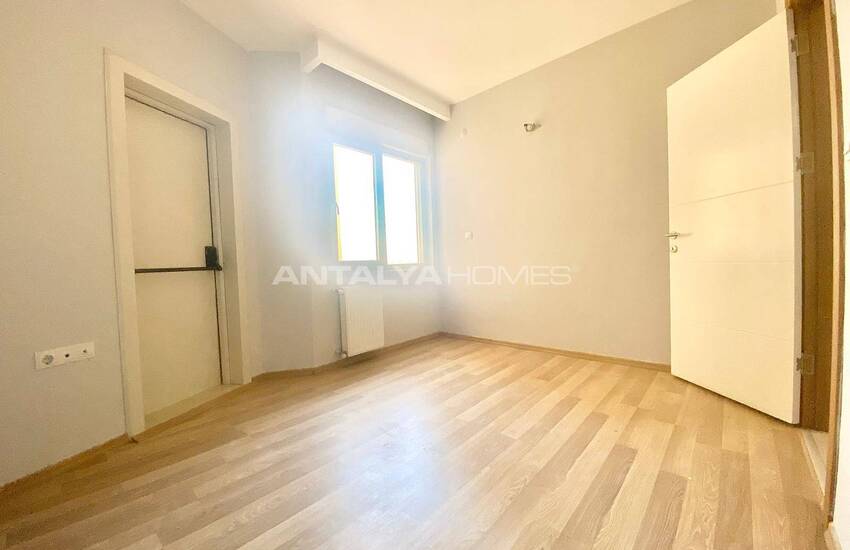 Affordable Ready to Move Flat with 2 Bedrooms in Muratpasa 13