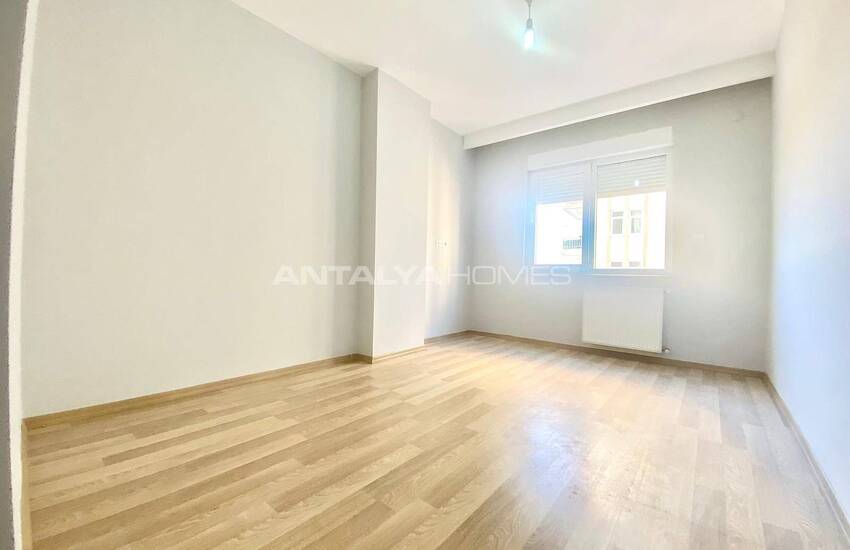 Affordable Ready to Move Flat with 2 Bedrooms in Muratpasa 16