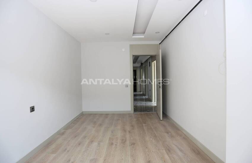 Apartment in Elit Complex Near the Sea in Antalya Muratpasa 25