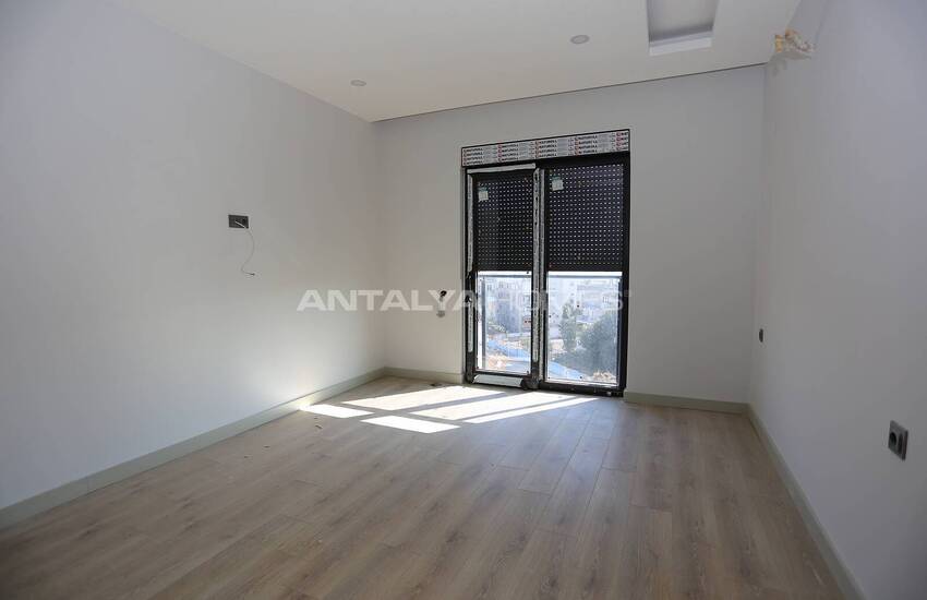 Apartment in Elit Complex Near the Sea in Antalya Muratpasa 32