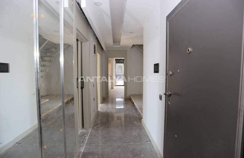 Apartment in Elit Complex Near the Sea in Antalya Muratpasa 48