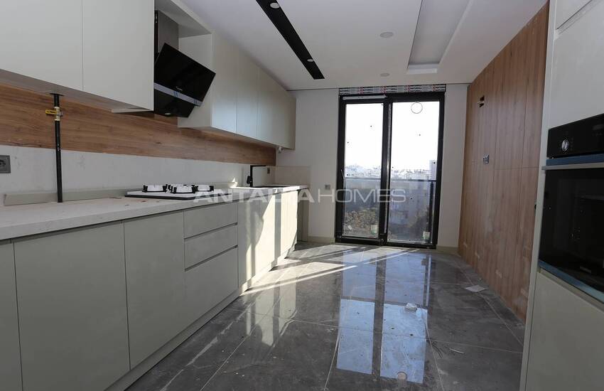 Apartment in Elit Complex Near the Sea in Antalya Muratpasa 18