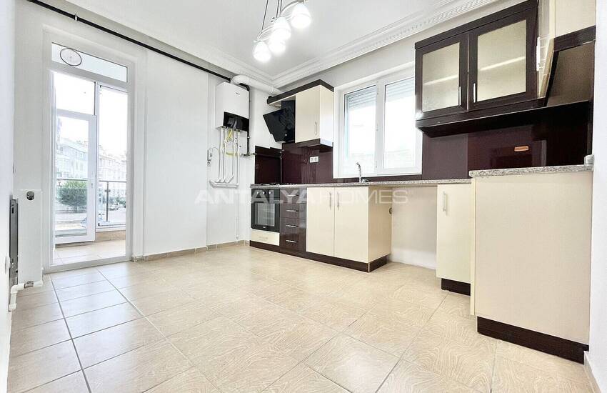 Spacious Flat Close to City Center in Antalya Muratpasa 14