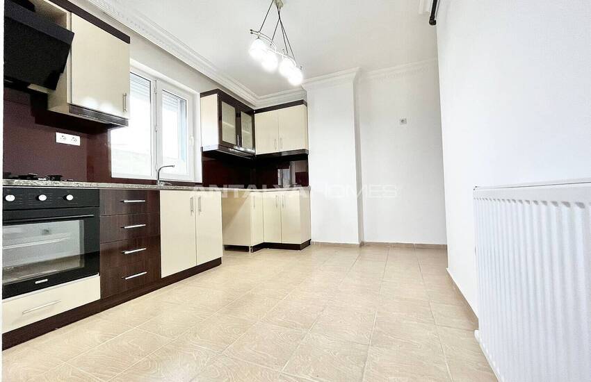 Spacious Flat Close to City Center in Antalya Muratpasa 15