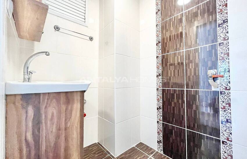 Spacious Flat Close to City Center in Antalya Muratpasa 23