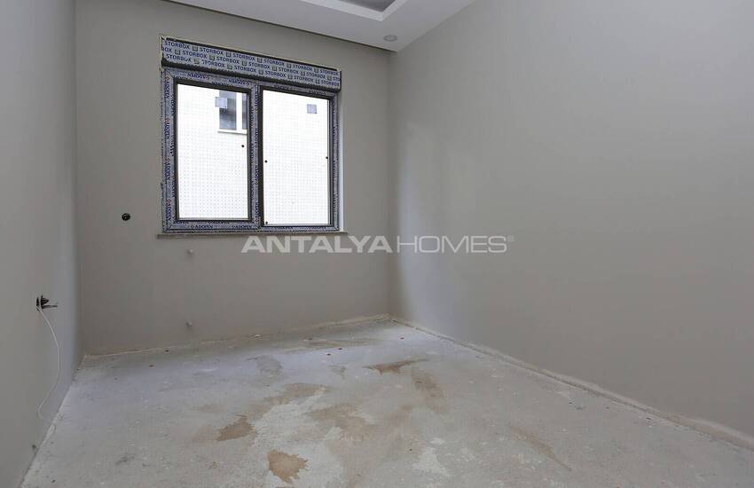 آپارتمان نوساز در فاصله پیاده روی از ساحل در کنیالتی 9