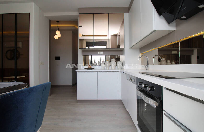 شقق فسيحة من غرفتين مع حديقة للاستخدام في أنطاليا ألتينتاس 13