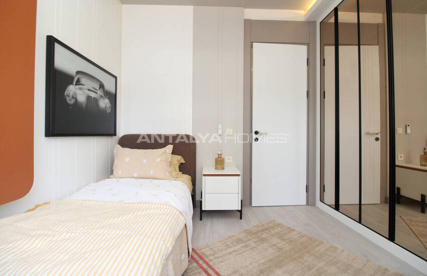 شقق فسيحة من غرفتين مع حديقة للاستخدام في أنطاليا ألتينتاس 21