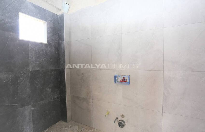 شقق مع مطبخ منفصل على بعد 200 متر من الترام في أنطاليا كيبيز 2