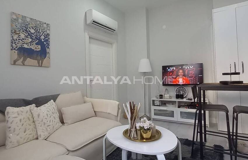 Fully Furnished 1+1 Flat in the Heart of the City in Antalya 8
