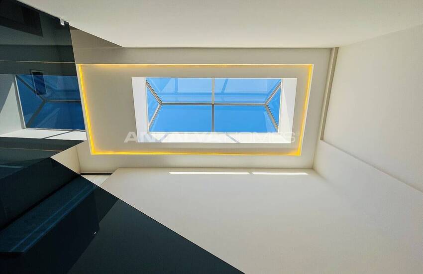 Kemer'de Muhteşem Dağ Manzaralı Satılık Lüks Villa 34