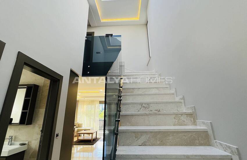 Kemer'de Muhteşem Dağ Manzaralı Satılık Lüks Villa 32