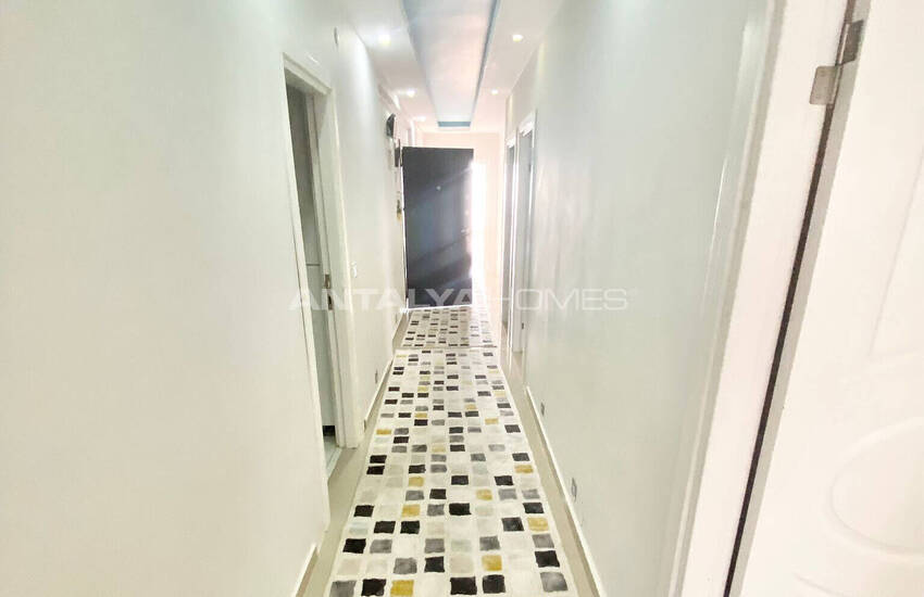 Ready-to-move Spacious Apartment in Antalya Muratpasa 22