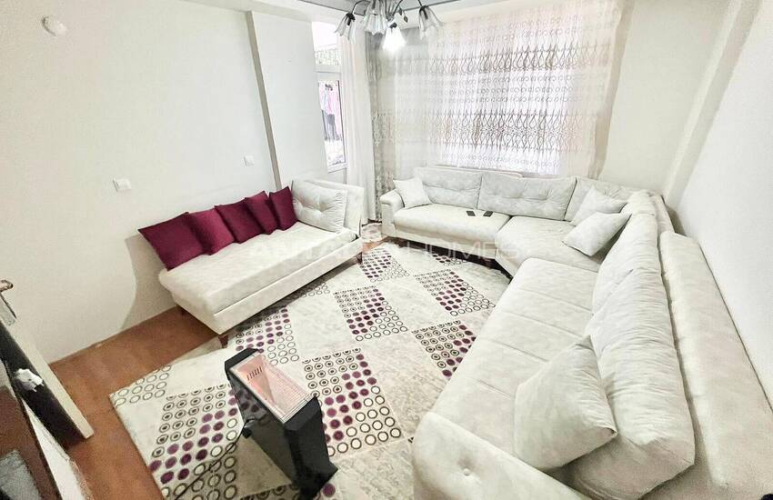 Cheap Well-kept Apartment Overlooking Park in Antalya 4