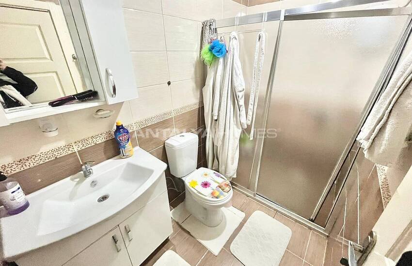 Cheap Well-kept Apartment Overlooking Park in Antalya 17