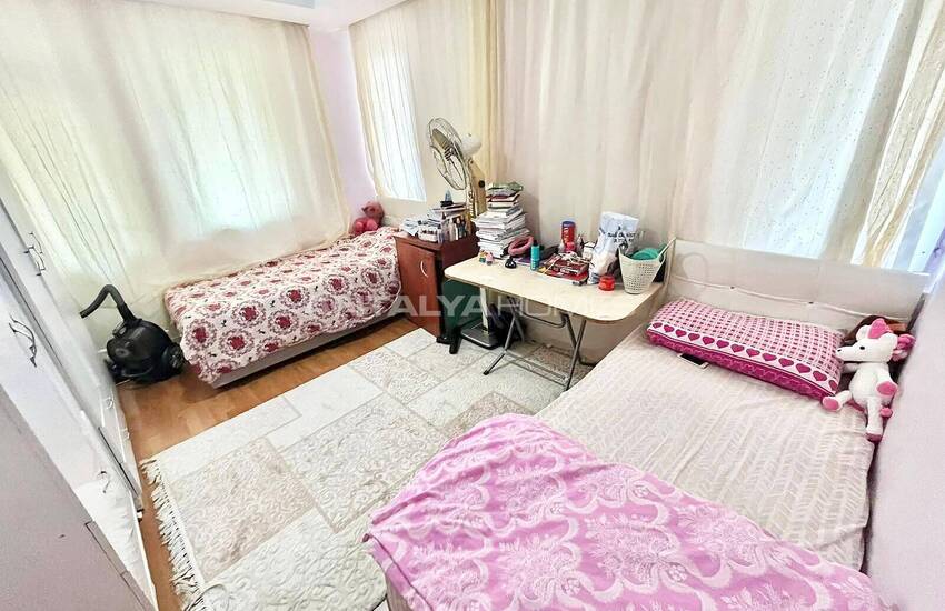 Cheap Well-kept Apartment Overlooking Park in Antalya 9