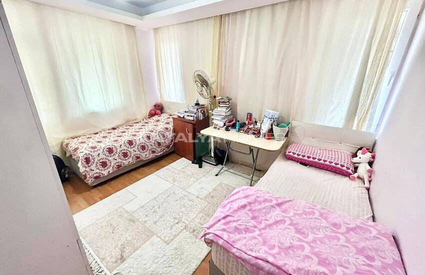 Cheap Well-kept Apartment Overlooking Park in Antalya 10