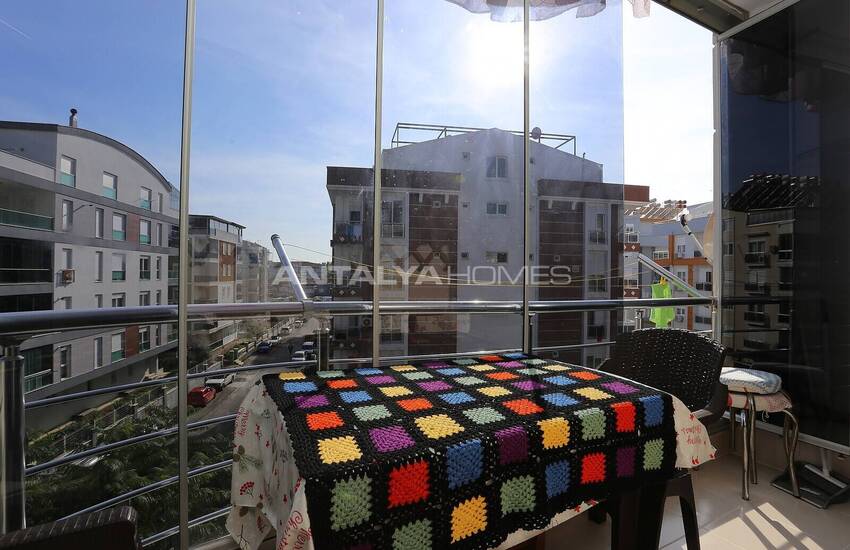 Antalya Konyaaltı'nda İki Bloklu Sitede Satılık Daire 3
