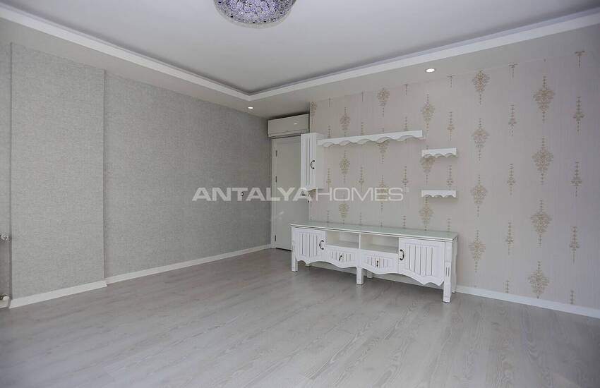 Duplex Apartment in Complex with Indoor Parking in Konyaalti 9