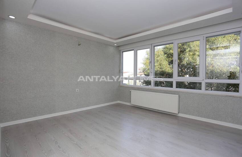 Duplex Apartment in Complex with Indoor Parking in Konyaalti 18