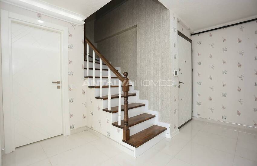 Duplex Apartment in Complex with Indoor Parking in Konyaalti 27