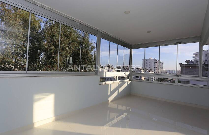 Duplex Apartment in Complex with Indoor Parking in Konyaalti 31