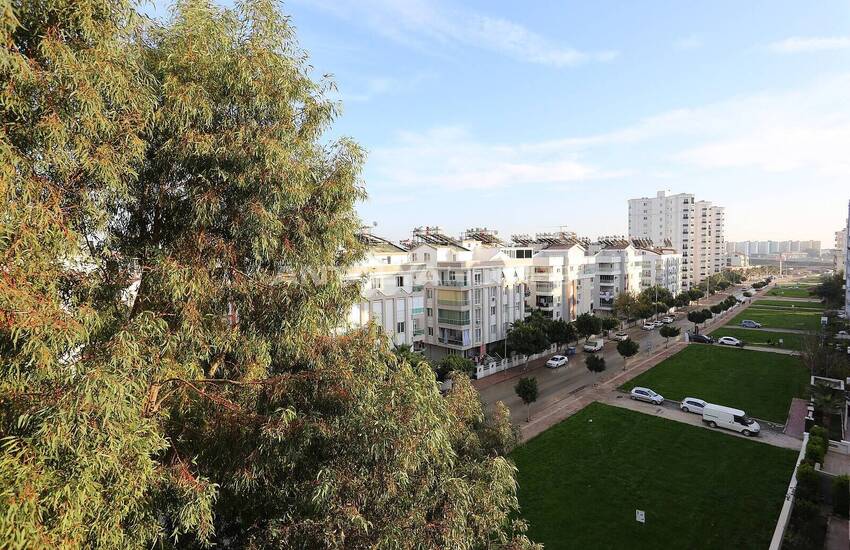 Duplex Apartment in Complex with Indoor Parking in Konyaalti 33