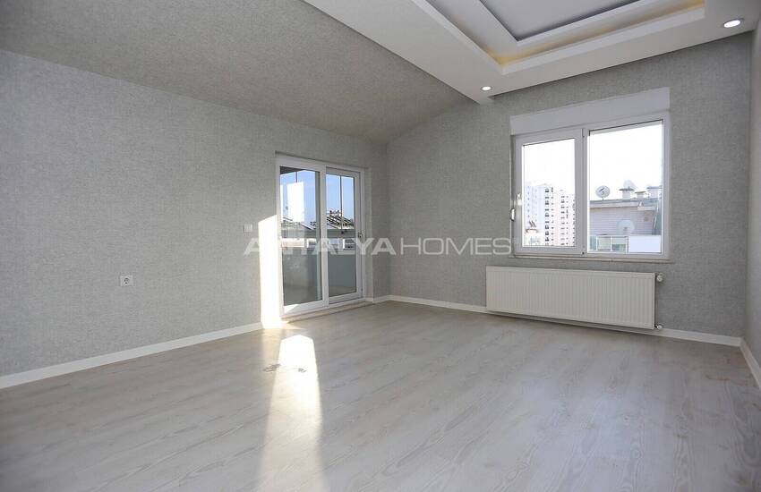 Duplex Apartment in Complex with Indoor Parking in Konyaalti 15