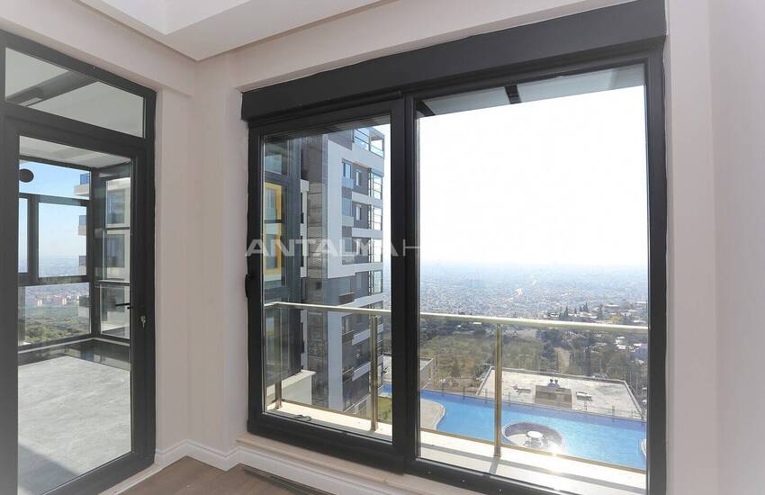 Flat with En-suite Bathroom in Complex with Pool in Antalya Kepez 14