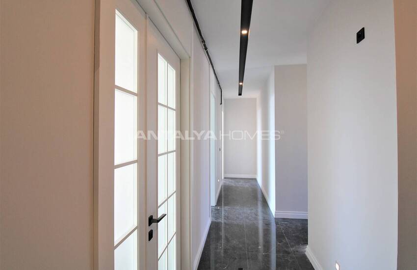 Flat with En-suite Bathroom in Complex with Pool in Antalya Kepez 23