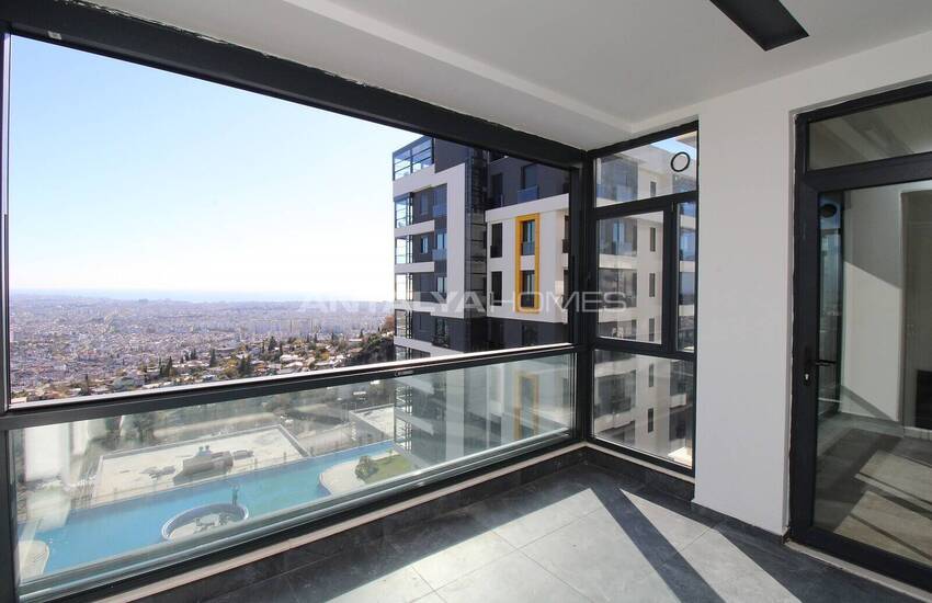 Flat with En-suite Bathroom in Complex with Pool in Antalya Kepez 25