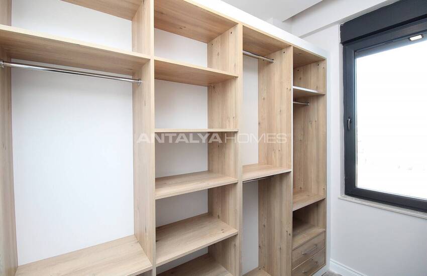Flat with En-suite Bathroom in Complex with Pool in Antalya Kepez 16