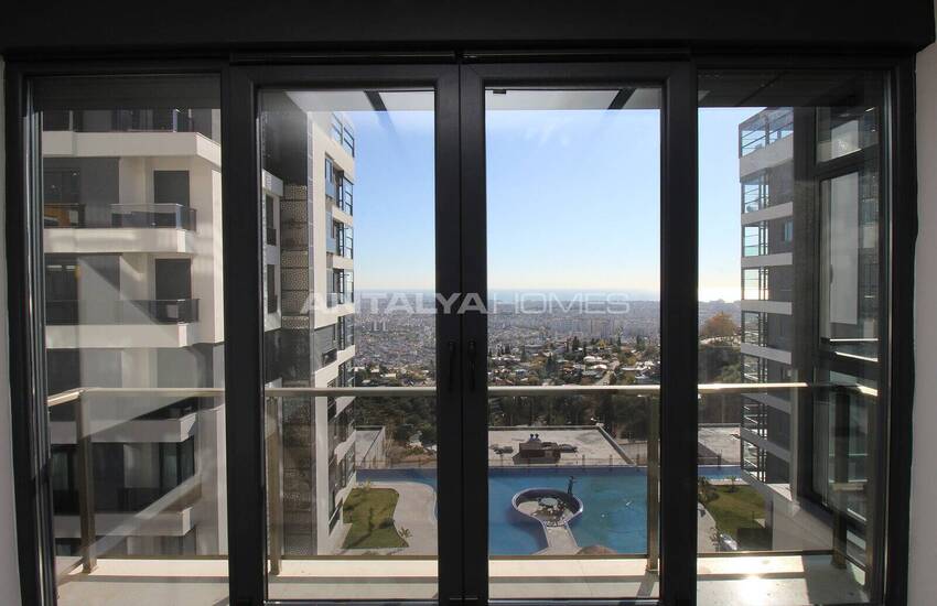 Flat with En-suite Bathroom in Complex with Pool in Antalya Kepez 18