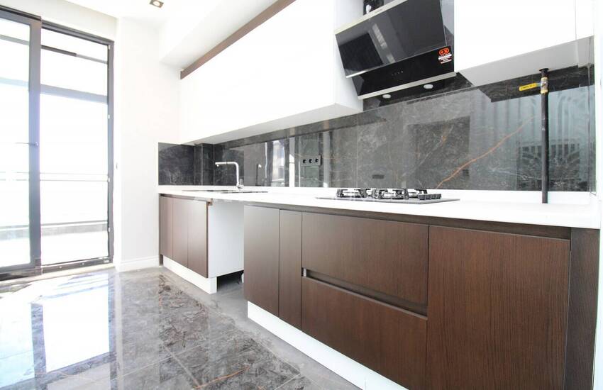 Flat with En-suite Bathroom in Complex with Pool in Antalya Kepez 21