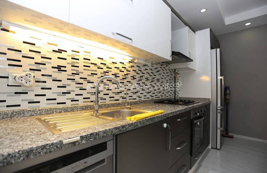 Ready-to-move Flat in a Complex with Pool in Konyaalti 9