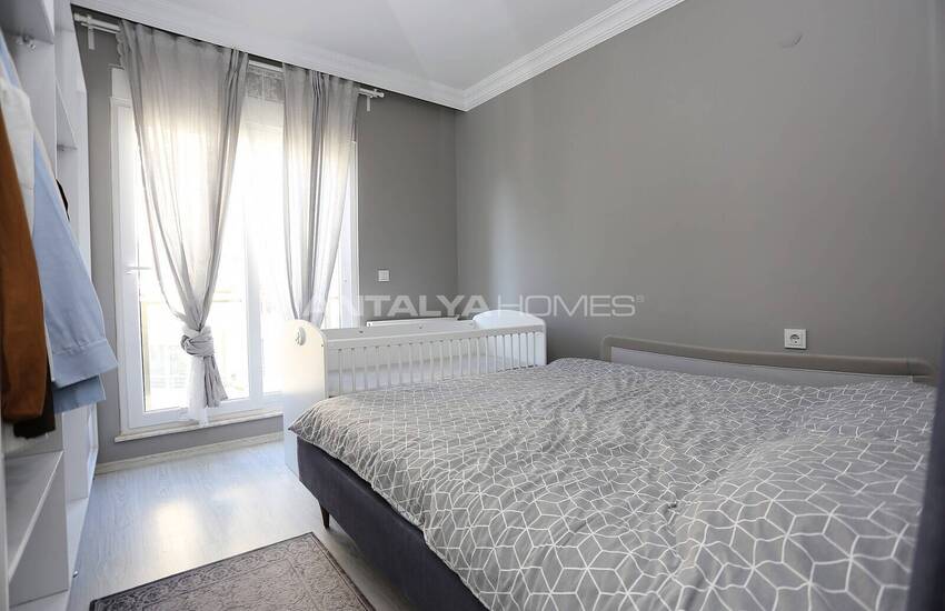 Ready-to-move Flat in a Complex with Pool in Konyaalti 10