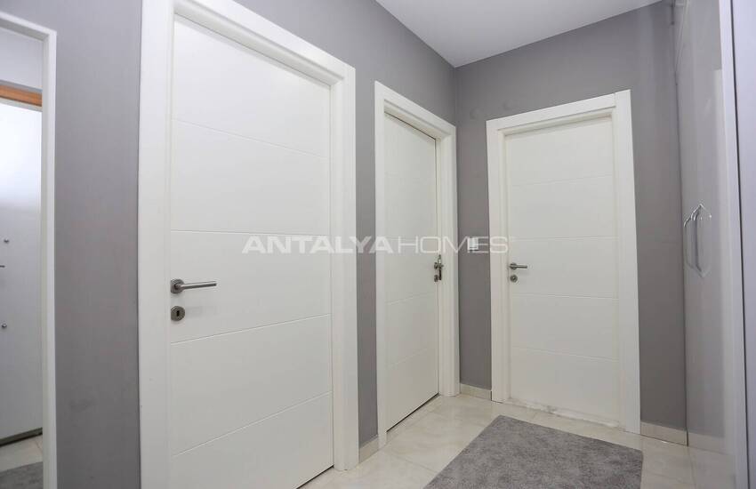 Ready-to-move Flat in a Complex with Pool in Konyaalti 14