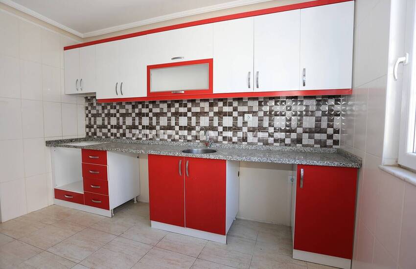 Well-maintained Ready to Move Flat in Antalya Muratpasa 8