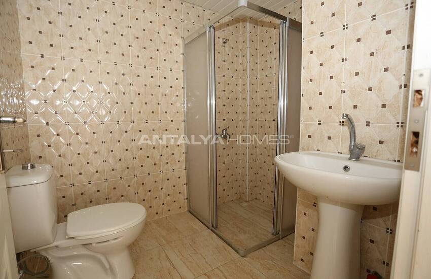 Well-maintained Ready to Move Flat in Antalya Muratpasa 12