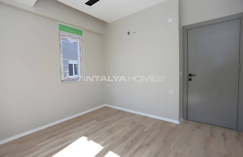 New and Stylish 4+1 Flat with Natural Gas in Antalya 11