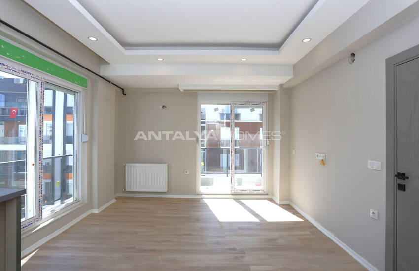 New and Stylish 4+1 Flat with Natural Gas in Antalya 7