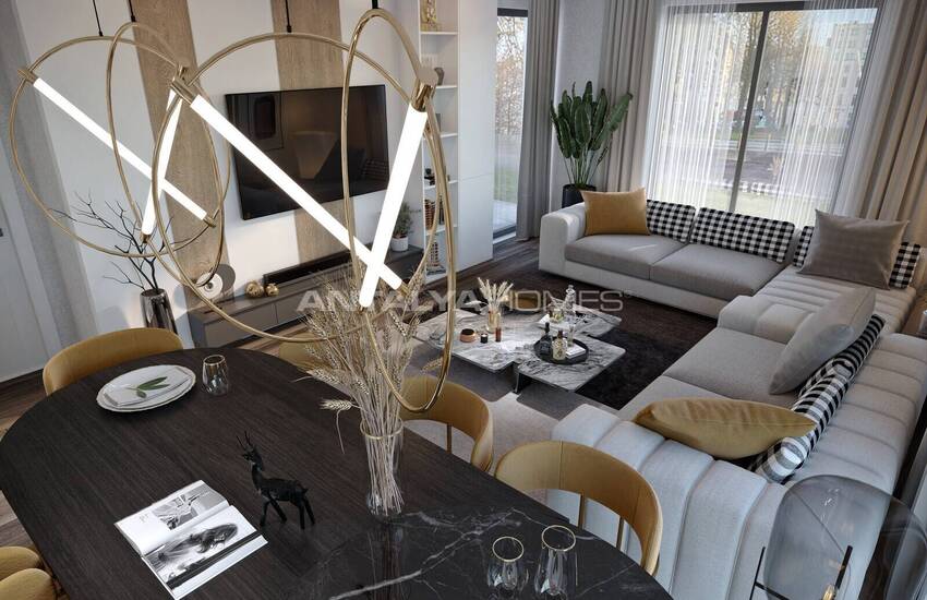 Antalya Altıntaş'ta Havuzlu Sitede Bahçe Kullanımlı Şık Daireler 11