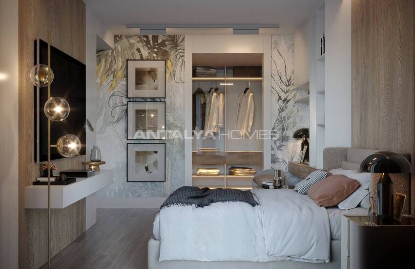 Antalya Altıntaş'ta Havuzlu Sitede Bahçe Kullanımlı Şık Daireler 15