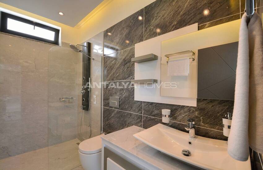 Villa Mit 2485 Qm Grundstück In Antalya Kalkan 42