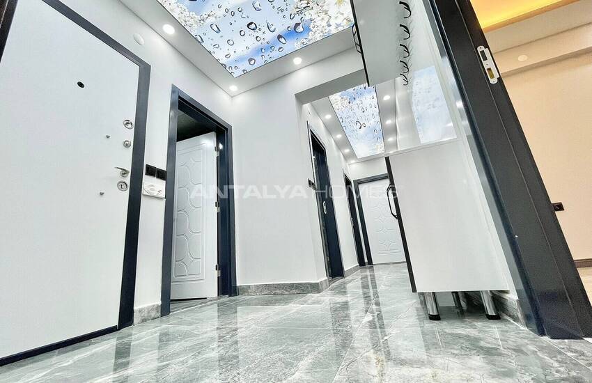 Antalya Muratpaşa'da Tadilatlı Ferah İç Mekanlı 3+1 Daire 21