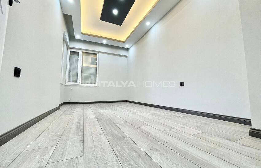 Antalya Muratpaşa'da Tadilatlı Ferah İç Mekanlı 3+1 Daire 13