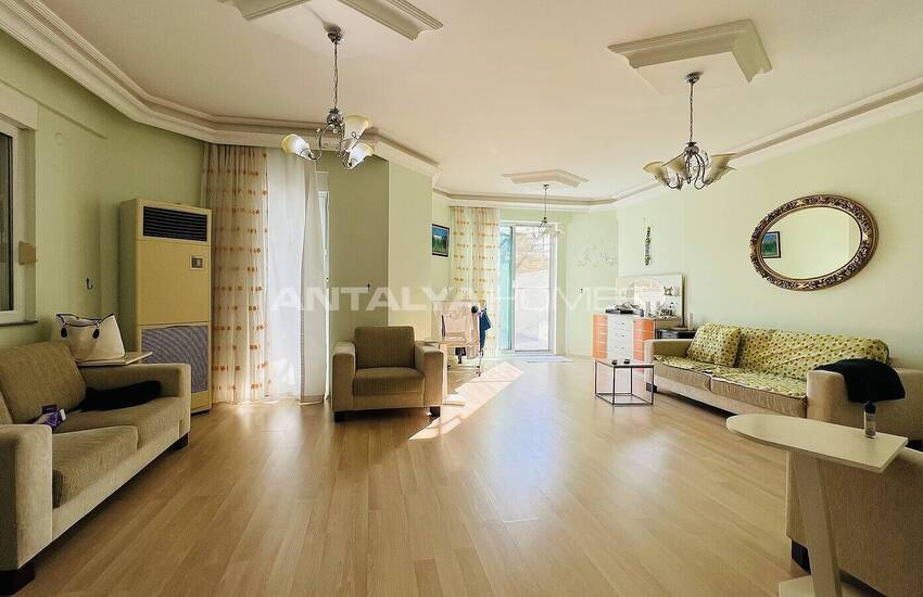 Villa I Parhus Med Utsikt Över Bergen Och Pool I Kemer Antalya 18